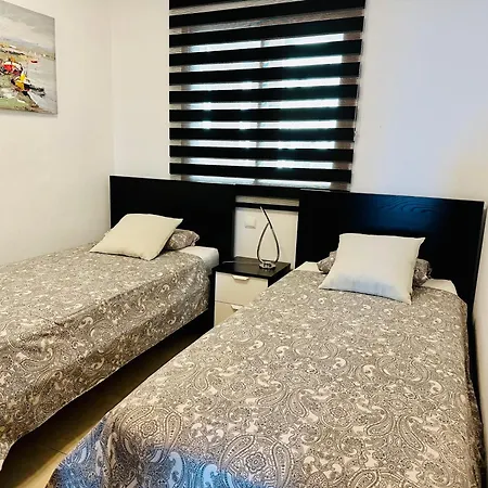 Su Eminencia - Sea View With Modern Comforts *