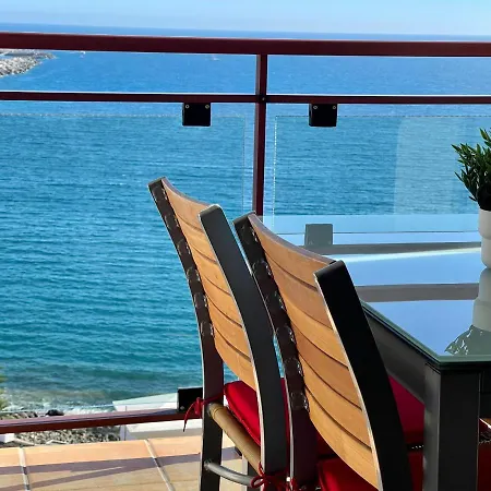 Su Eminencia - Sea View With Modern Comforts Apartament *