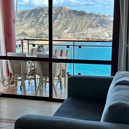 Su Eminencia - Sea View With Modern Comforts *