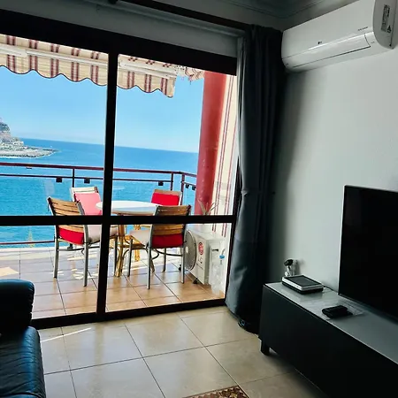Su Eminencia - Sea View With Modern Comforts