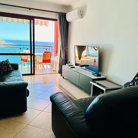 Su Eminencia - Sea View With Modern Comforts *