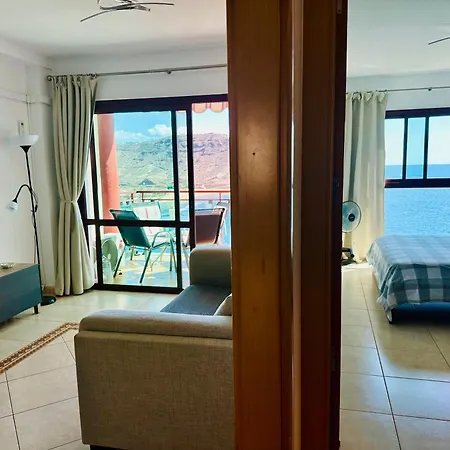 Su Eminencia - Sea View With Modern Comforts Apartment