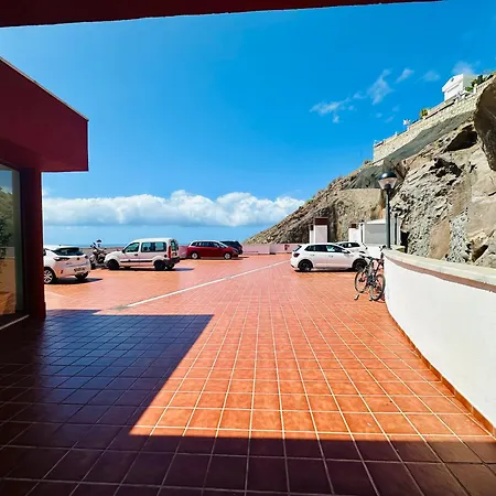 Su Eminencia - Sea View With Modern Comforts Apartament *