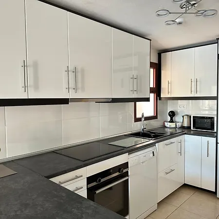 Apartament Su Eminencia - Sea View With Modern Comforts