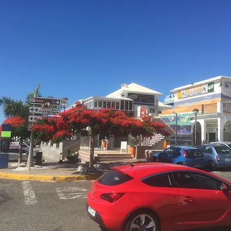Su Eminencia - Sea View With Modern Comforts Apartament *