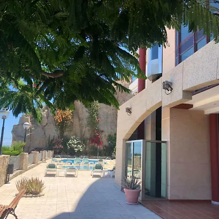 Apartment Su Eminencia - Sea View With Modern Comforts