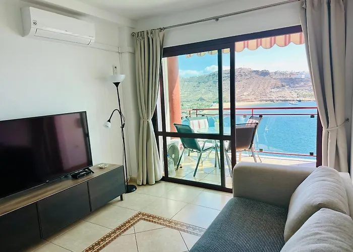 Su Eminencia - Sea View With Modern Comforts