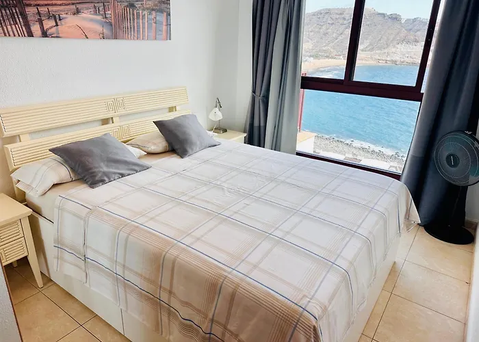 아파트 Su Eminencia - Sea View With Modern Comforts *
