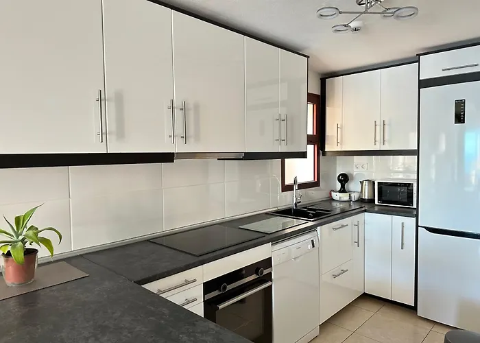 아파트 Su Eminencia - Sea View With Modern Comforts